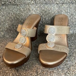 Italian shoemakers brand Melony wedge sandals, gold champagne w/ gemstones, 8.5